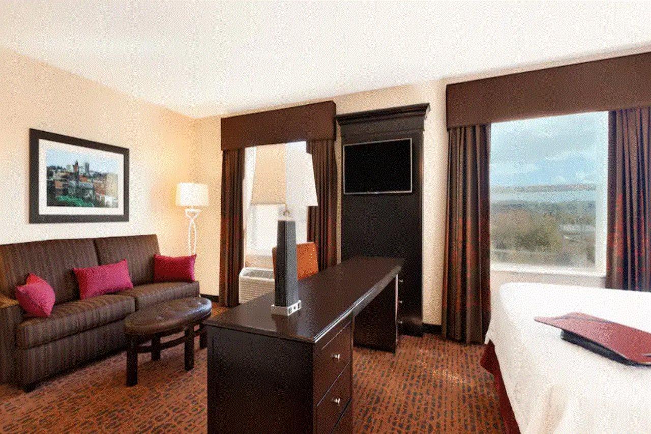 Hampton Inn Lewiston-Auburn Екстериор снимка