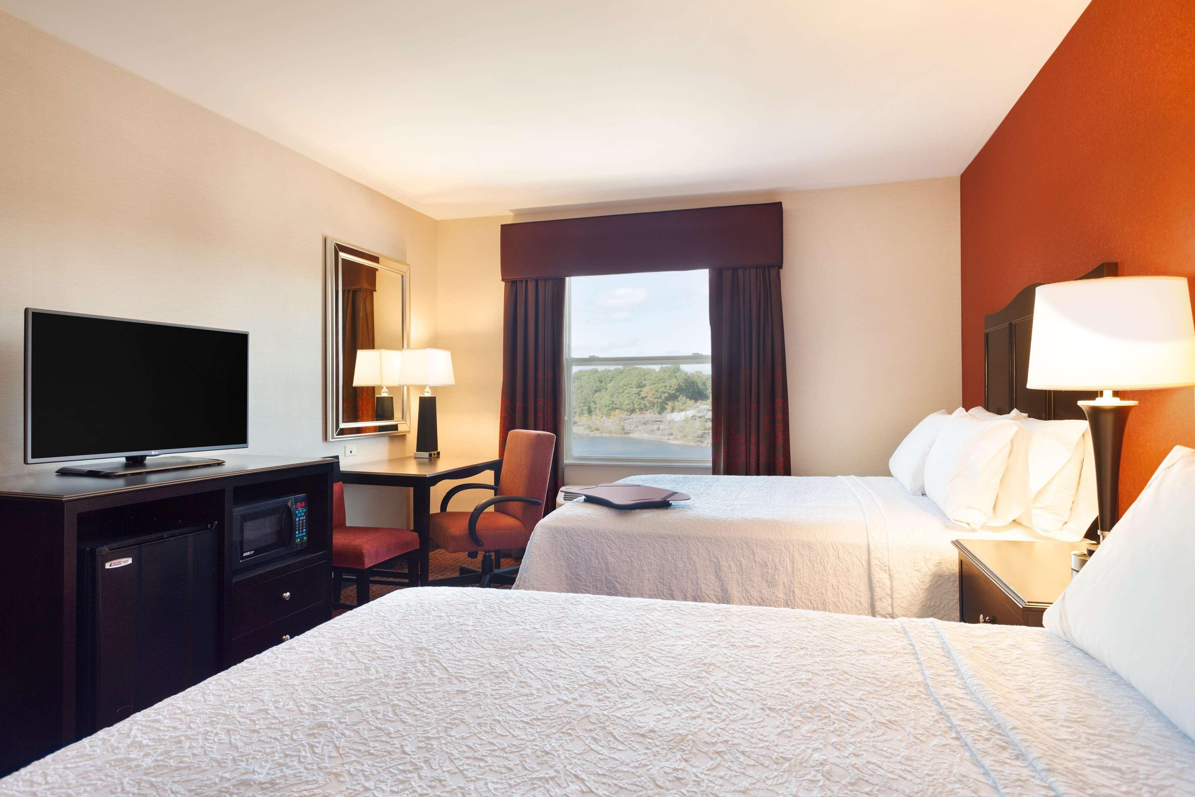 Hampton Inn Lewiston-Auburn Екстериор снимка