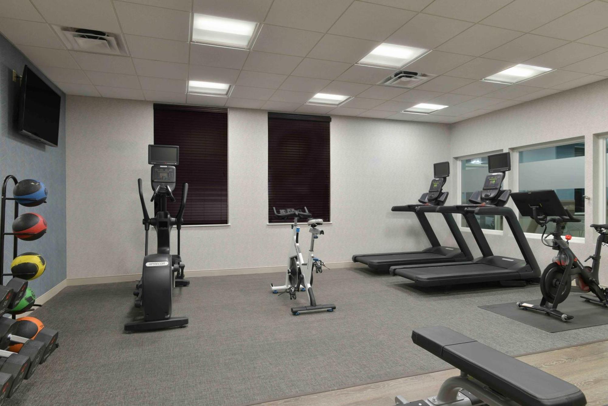 Hampton Inn Lewiston-Auburn Екстериор снимка
