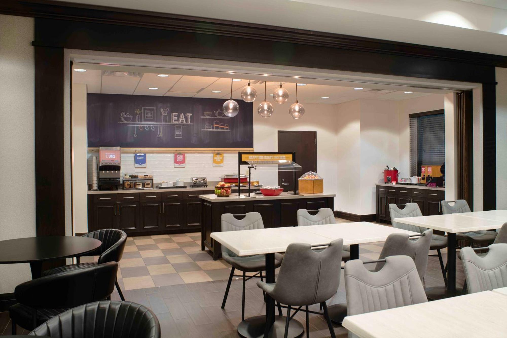 Hampton Inn Lewiston-Auburn Екстериор снимка